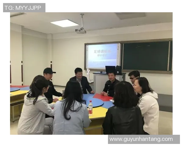 深圳足球队的团队协作探索与发展之路解析